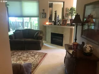 Photo #6: 20233488 Listing