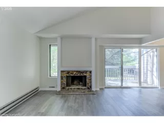Photo #6: 20233490 Listing 