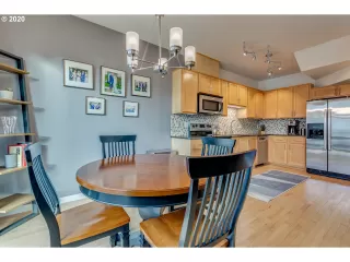 Photo #3: 20233576 Listing