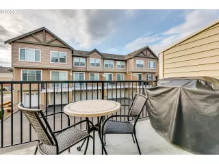 Photo #6: 20233576 Listing