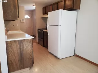 Photo #3: 20233996 Listing