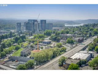 Photo #5: 20234069 Listing