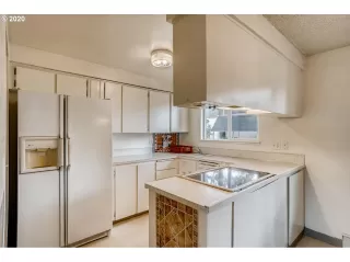 Photo #4: 20234220 Listing