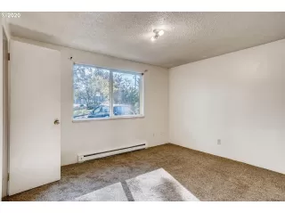 Photo #6: 20234220 Listing