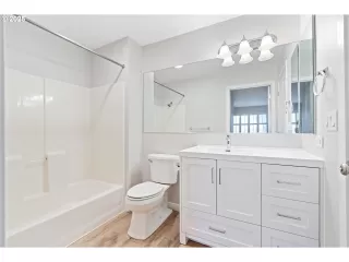 Photo #3: 202343045 Listing