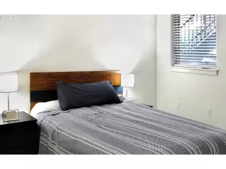 Photo #6: 20234461 Listing