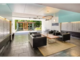 Photo #3: 20235044 Listing