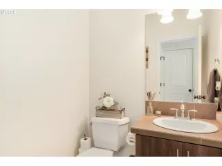 Photo #4: 20236399 Listing