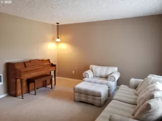 Photo #5: 20236410 Listing