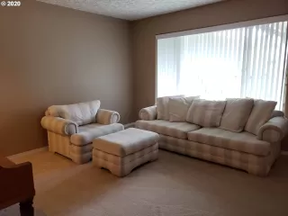 Photo #6: 20236410 Listing