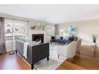 Photo #2: 20236481 Listing