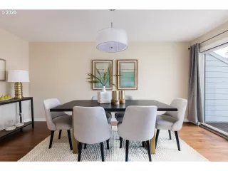 Photo #5: 20236481 Listing