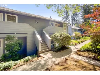 Photo #2: 20237109 Listing 