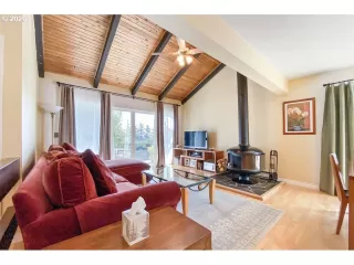 Photo #4: 20237109 Listing 