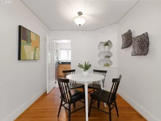 Photo #2: 20237181 Listing 