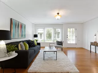 Photo #4: 20237181 Listing 