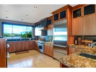 Photo #5: 20238390 Listing 