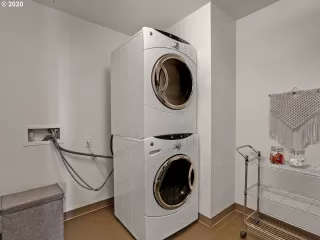 Photo #1: 20238533 Listing