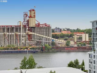 Photo #4: 20238533 Listing