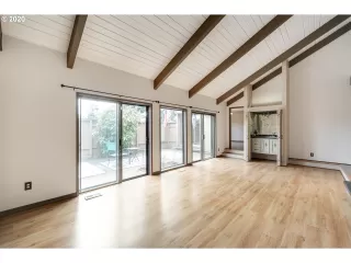 Photo #5: 20240097 Listing