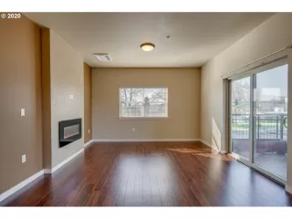 Photo #5: 20241447 Listing