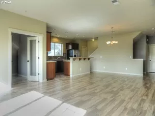 Photo #1: 20241579 Listing