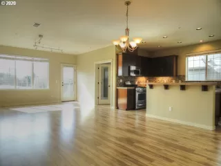 Photo #2: 20241579 Listing