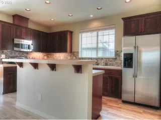 Photo #3: 20241579 Listing