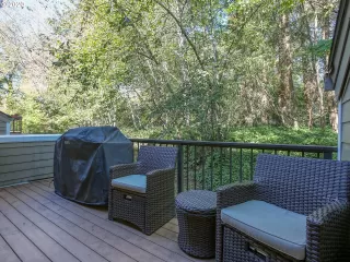 Photo #2: 20242334 Listing