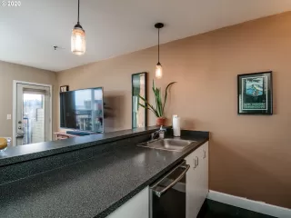 Photo #2: 20242944 Listing 