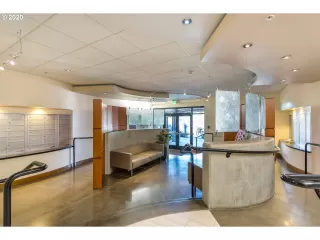 Photo #4: 20243021 Listing