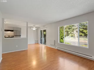 Photo #5: 20243909 Listing