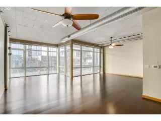 Photo #2: 20244306 Listing 