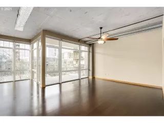 Photo #3: 20244306 Listing 