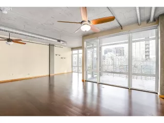Photo #6: 20244306 Listing 