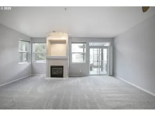 Photo #4: 20244327 Listing 