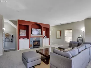 Photo #5: 20244344 Listing 