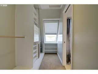 Photo #4: 20244604 Listing