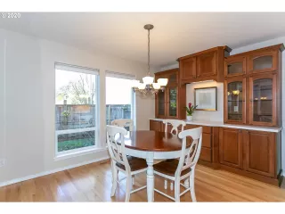 Photo #1: 20245195 Listing