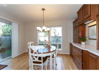 Photo #2: 20245195 Listing