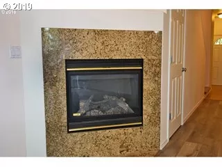 Photo #2: 20245653 Listing