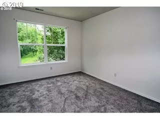 Photo #6: 20245653 Listing