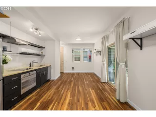 Photo #6: 202458287 Listing 