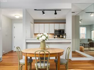 Photo #2: 20246269 Listing