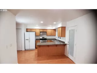 Photo #1: 20246563 Listing