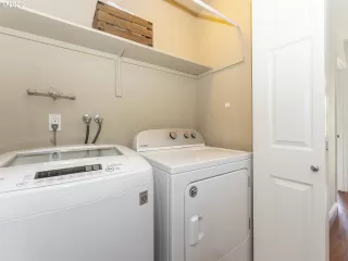 Photo #2: 20247121 Listing