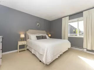 Photo #3: 20247121 Listing