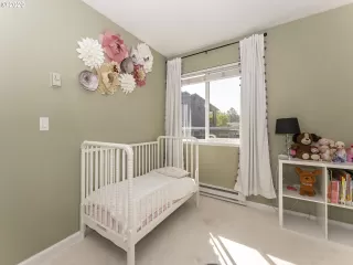 Photo #5: 20247121 Listing