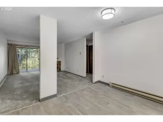 Photo #6: 20248416 Listing 