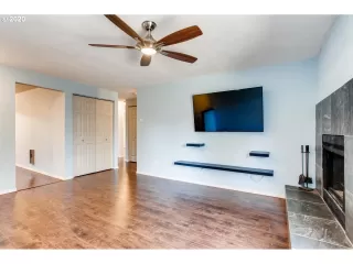 Photo #6: 20250765 Listing 